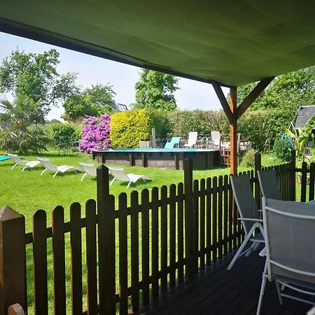 Maison Charmante à Avec Piscine Partagée Сasa de vacaciones *