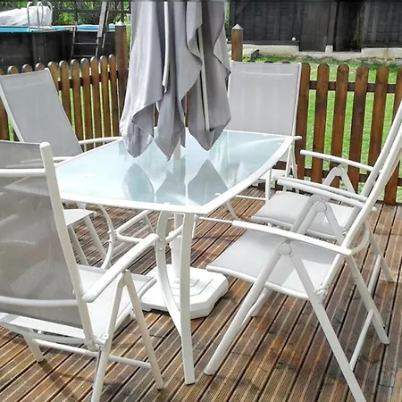 Maison Charmante à Avec Piscine Partagée *