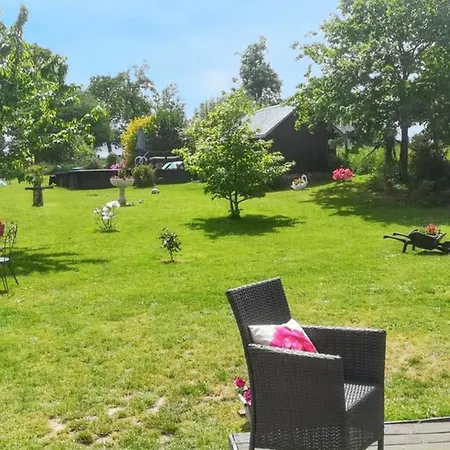 Maison Charmante à Avec Piscine Partagée *