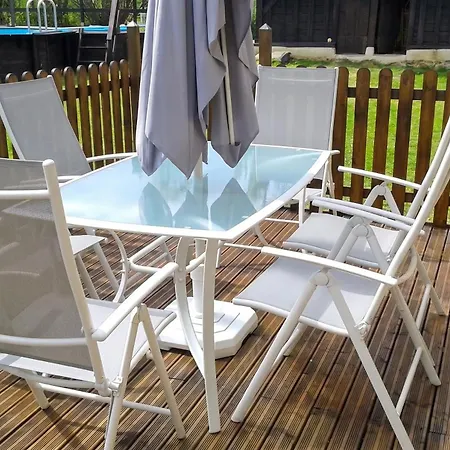Сasa de vacaciones Maison Charmante à Avec Piscine Partagée