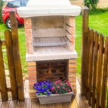 Сasa de vacaciones Maison Charmante à Avec Piscine Partagée Notre-Dame-du-Touchet