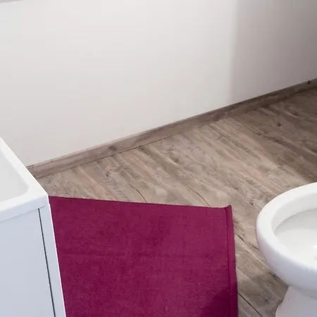 Maison Charmante à Avec Piscine Partagée Notre-Dame-du-Touchet