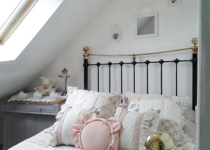 Maison Charmante A Avec Piscine Partagee *