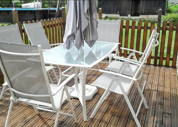 Maison Charmante A Avec Piscine Partagee