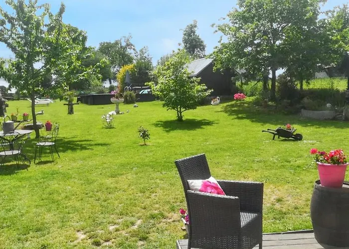 Semesterbostad Maison Charmante A Avec Piscine Partagee *